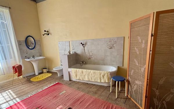 Maison à vendre    8 pièces •  Saint-Georges-d'Oléron