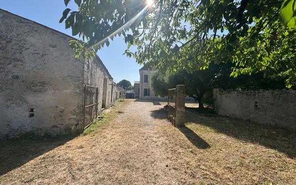 Maison à vendre    8 pièces •  Saint-Georges-d'Oléron