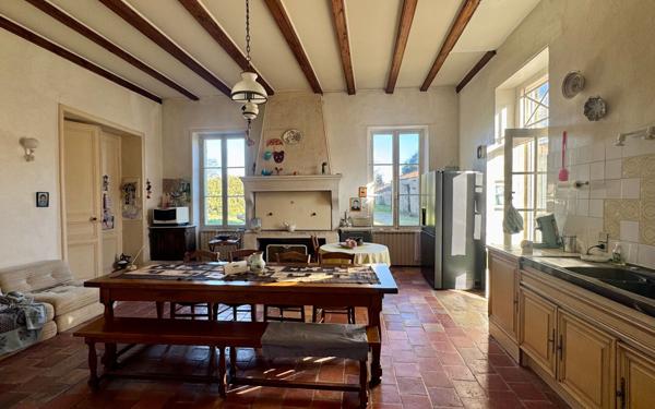 Maison à vendre    8 pièces •  Saint-Georges-d'Oléron