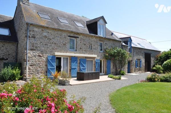 A VENDRE PROPRIETE EN PIERRES + GITES + DEPENDANCES + PATURAGES MONT DOL DOL DE BRETAGNE LE VIVIER 