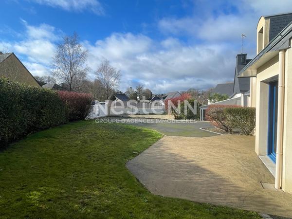 Maison à vendre à Elven - Vie de plain pied - 4 chambres - jardin