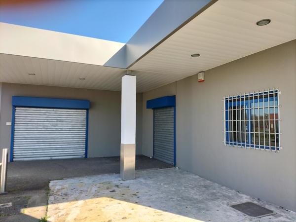 Allonnes (72700) LOCAL COMMERCIAL OU USAGE TERTIAIRE SITUE FACE A LA GRANDE SURFACE LECLERC