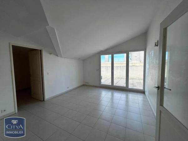 Appartement à louer 3 pièces 64.83m² Saint-Raphaël (83700)