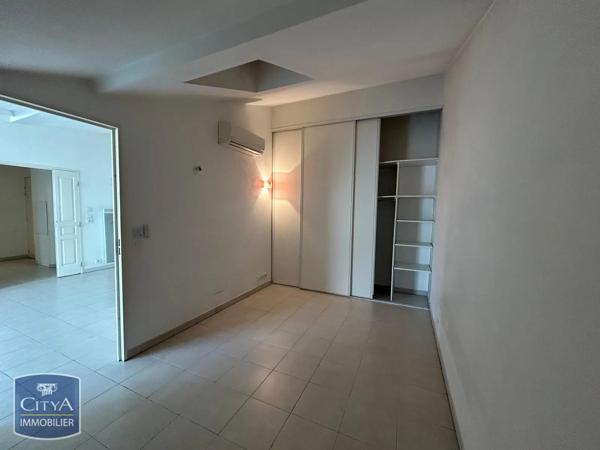 Appartement à louer 3 pièces 64.83m² Saint-Raphaël (83700)