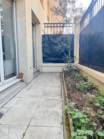 Studio avec terrasse