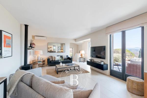 Bagnols-en-Forêt, Maison 3 Chambres -  130 m² à vendre