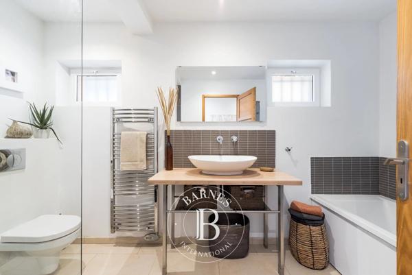 Bagnols-en-Forêt, Maison 3 Chambres -  130 m² à vendre