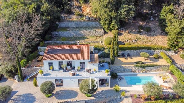 Bagnols-en-Forêt, Maison 3 Chambres -  130 m² à vendre