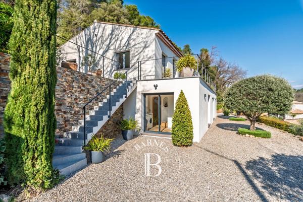 Bagnols-en-Forêt, Maison 3 Chambres -  130 m² à vendre