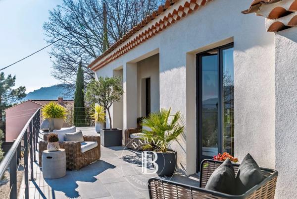 Bagnols-en-Forêt, Maison 3 Chambres -  130 m² à vendre