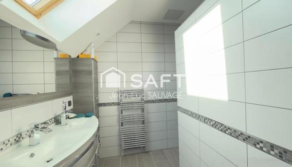 Ferme de prestige avec piscine - Gros potentiel