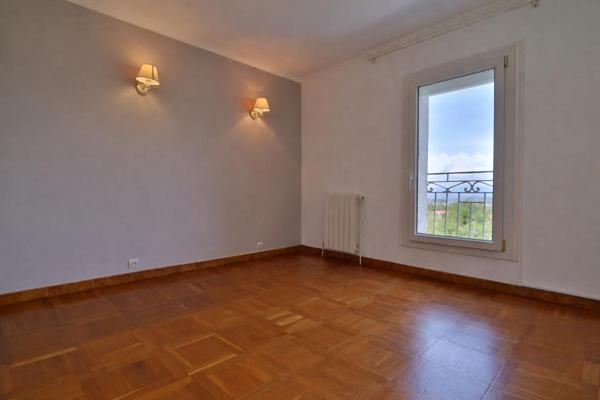 Maison Moux 8 pièce(s) 182 m2