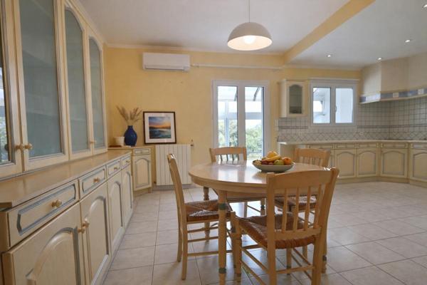 Maison Moux 8 pièce(s) 182 m2