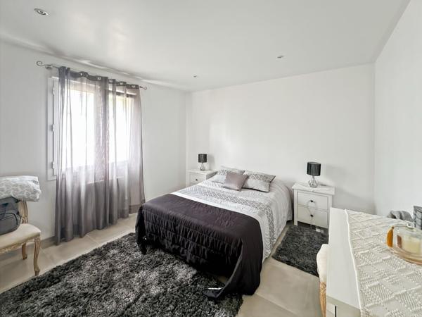 Maison moderne 4 chambres Garage