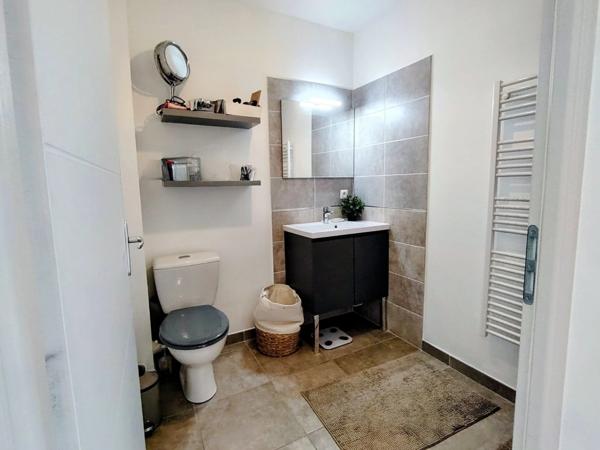 Pavillon récent 4 pièces àavec jardin à la Bastidonne