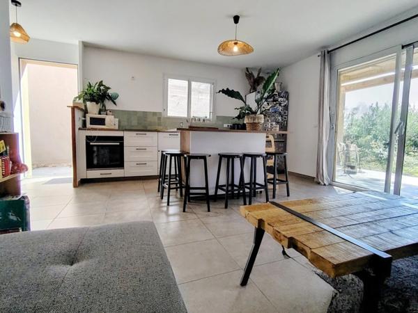 Pavillon récent 4 pièces àavec jardin à la Bastidonne