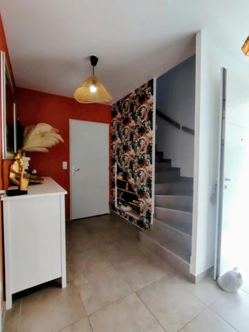 Pavillon récent 4 pièces àavec jardin à la Bastidonne