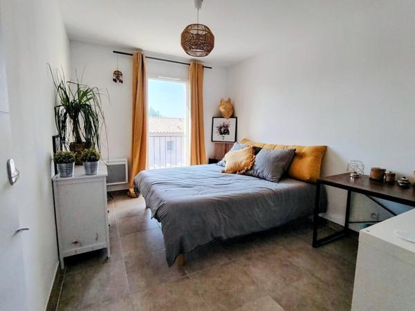 Pavillon récent 4 pièces àavec jardin à la Bastidonne