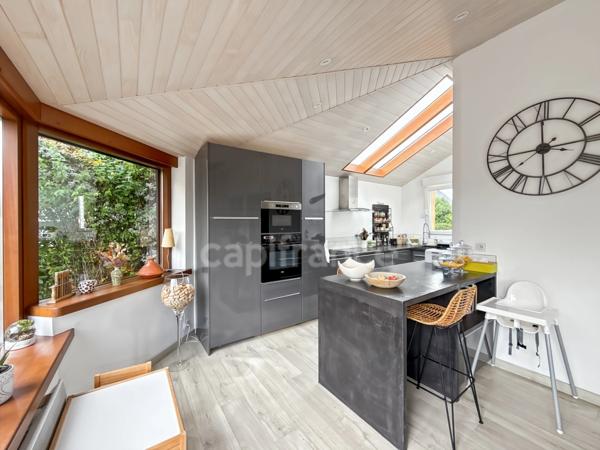 LE RELECQ-KERHUON – BELLE MAISON FAMILIALE DE 151 M² – 4 CHAMBRES – JARDIN – GARAGE
