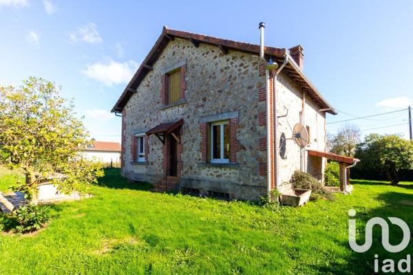 Maison 6 pièces de 115 m² à Saint-Léonard-de-Noblat (87400)