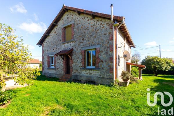 Maison 6 pièces de 115 m² à Saint-Léonard-de-Noblat (87400)