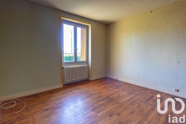 Maison 6 pièces de 115 m² à Saint-Léonard-de-Noblat (87400)