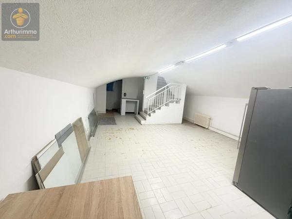 Location                                                      Local commercial
                        
                     1 pièces                      48 m2                     à Metz