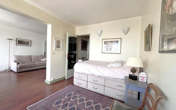 Appartement à vendre    2 pièces • 50,45 m2 Paris 13
