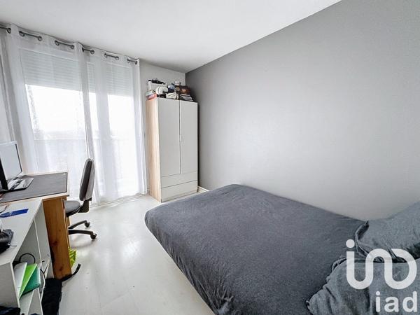 Appartement 3 pièces de 61 m² à Pontault-Combault (77340)