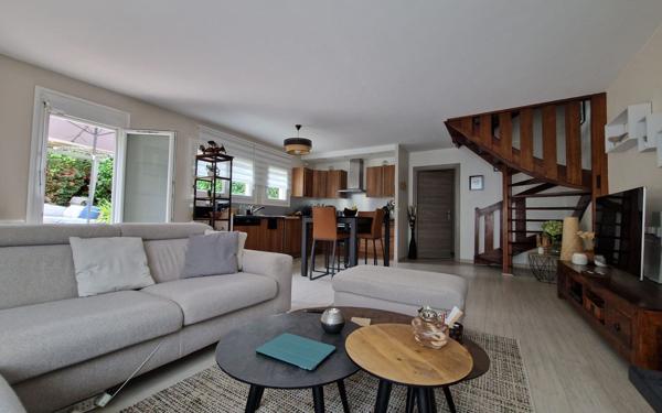 Maison à vendre    7 pièces •  Noiseau