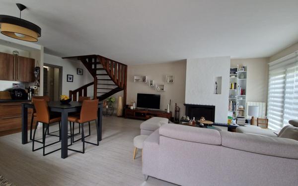 Maison à vendre    7 pièces •  Noiseau