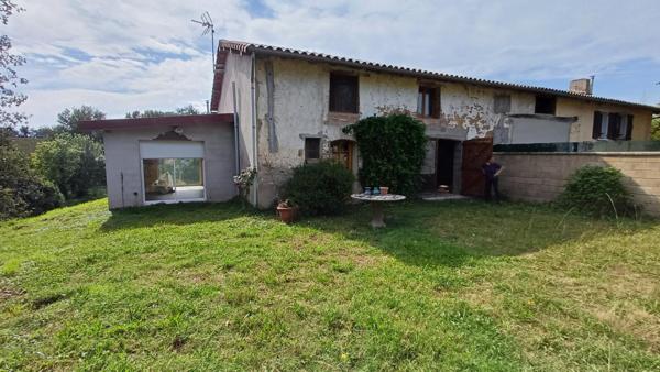 Longère 190m2 / jardin 7000m2 / 2 Garages/ grange