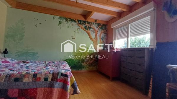 Longère 190m2 / jardin 7000m2 / 2 Garages/ grange