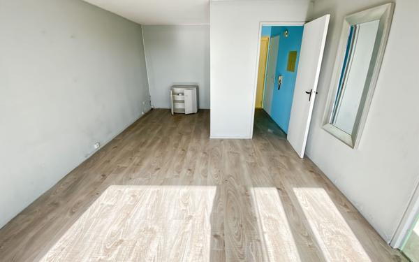 Appartement à vendre    1 pièce • 33 m2 Metz
