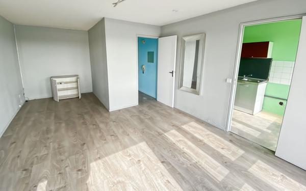 Appartement à vendre    1 pièce • 33 m2 Metz