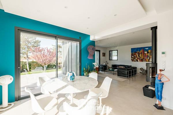 Contemporaine aux prestations haut de gamme avec ascenseur