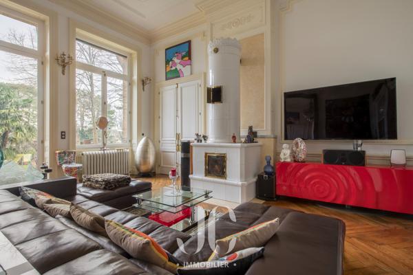 APPARTEMENT D'EXCEPTION AVEC JARDIN PRIVATIF – UNE ADRESSE CONFIDENTIELLE AU CHARME INTEMPOREL