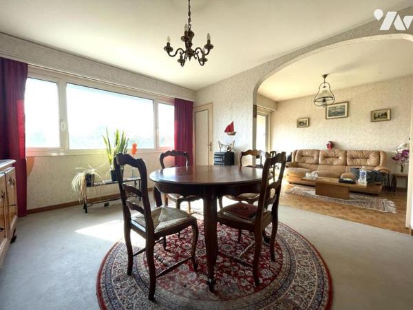A VENDRE - REZE - Mahaudieres - Au 2ème étage - appartement T3 d'env 58.74m² avec balcon et garage