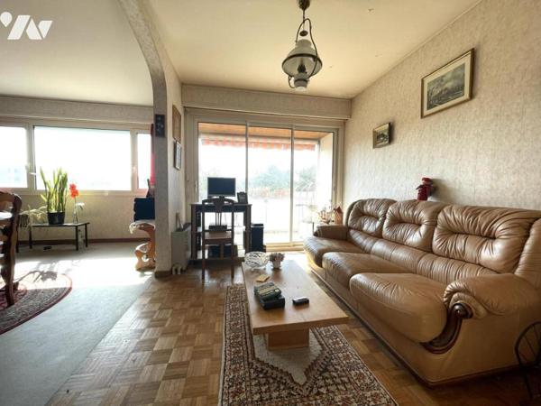 A VENDRE - REZE - Mahaudieres - Au 2ème étage - appartement T3 d'env 58.74m² avec balcon et garage