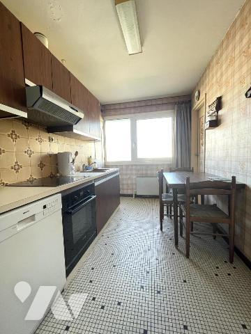 A VENDRE - REZE - Mahaudieres - Au 2ème étage - appartement T3 d'env 58.74m² avec balcon et garage