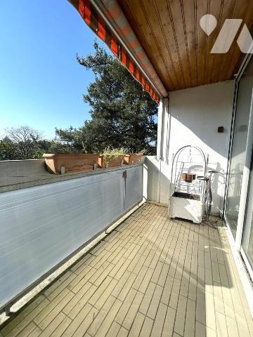 A VENDRE - REZE - Mahaudieres - Au 2ème étage - appartement T3 d'env 58.74m² avec balcon et garage