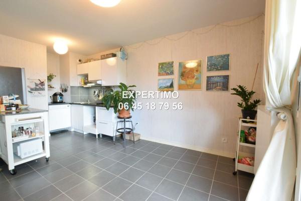Grenoble (38100) APPARTEMENT T2 récent avec balcon 10 m² – Vue montagnes – Résidence sécurisée – Grenoble