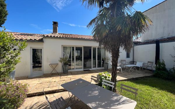 Maison à vendre    4 pièces •  Saint-Martin-de-Ré