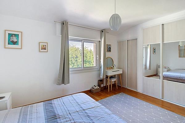 A VENDRE ! Maison Draguignan 8 pièces de 314 m² sur terrain 2549 m² de jardin avec piscine