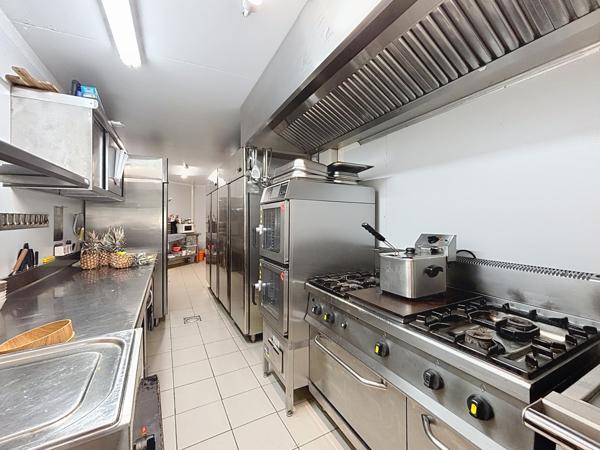 Moussac (30190) Local commercial restaurant à vendre La Calmette