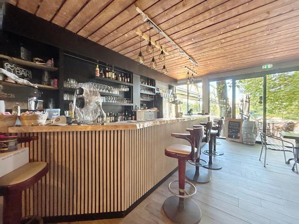 Moussac (30190) Local commercial restaurant à vendre La Calmette