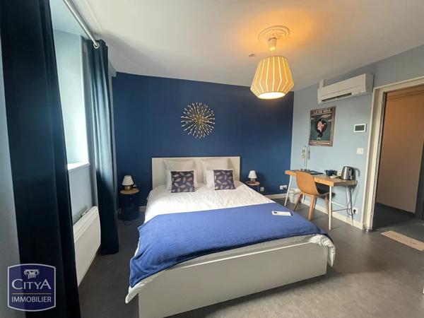 Maison à vendre 15 pièces 365m² Bourges (18000)