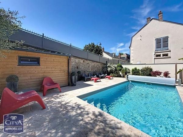 Maison à vendre 15 pièces 365m² Bourges (18000)