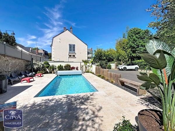 Maison à vendre 15 pièces 365m² Bourges (18000)