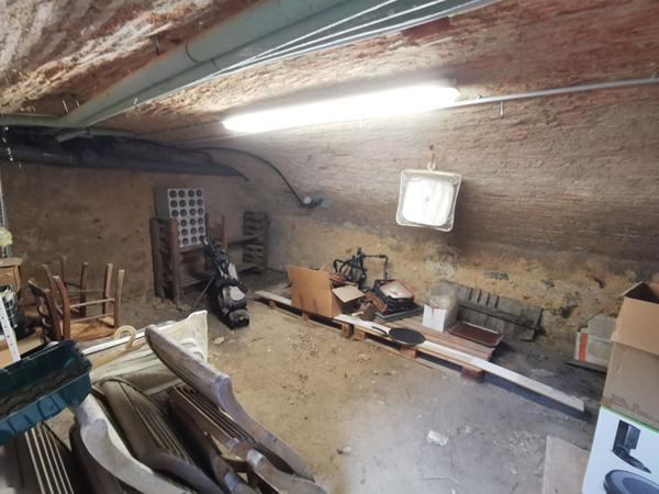 Centre ville de LA FLECHE, maison 6 pièce à Vendre avec Jardinet, cave et dépendance